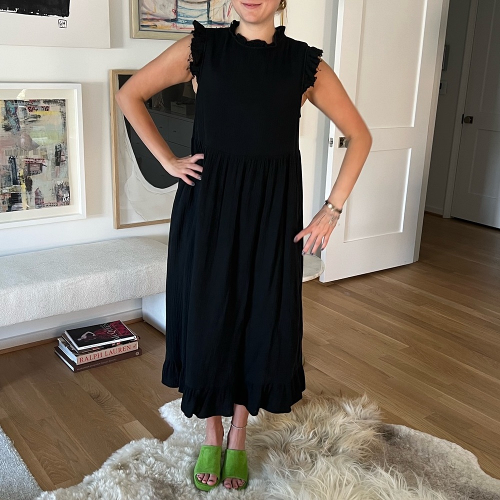 SOLD❤️ Urban long black dress